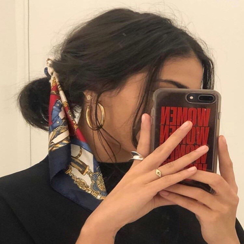 شوق للعناية والاهتمام.